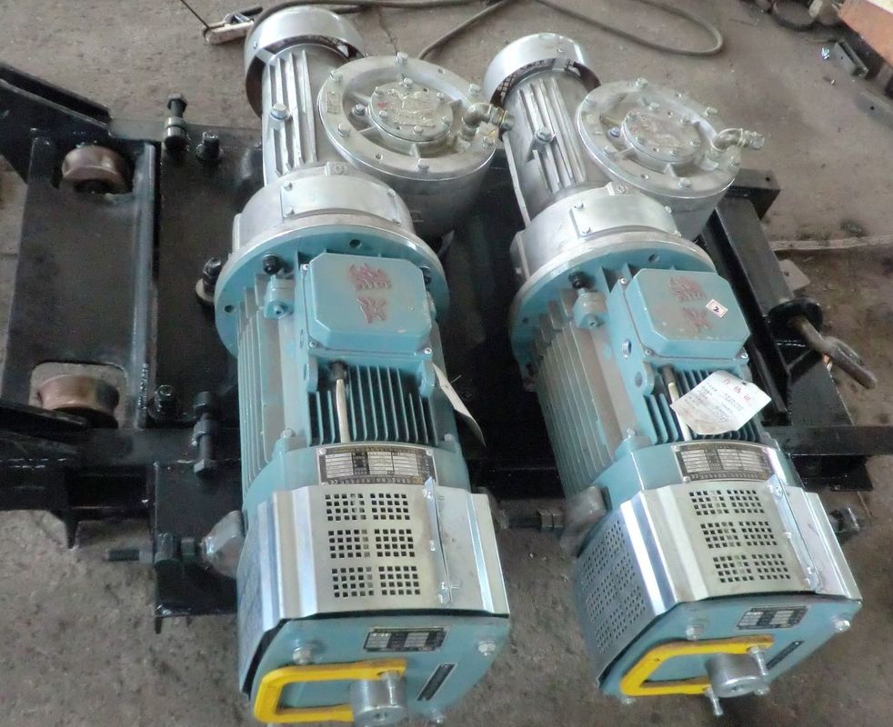 3 Phase 18.5kW Electric Motor Gearbox Worm Type For Building Hoist