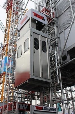15kw 250m 40m/Min Building Site Hoist For Material With Frequency Inverter