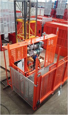 Painted 5000kg Building Site Hoist For Construction Materials Transportation